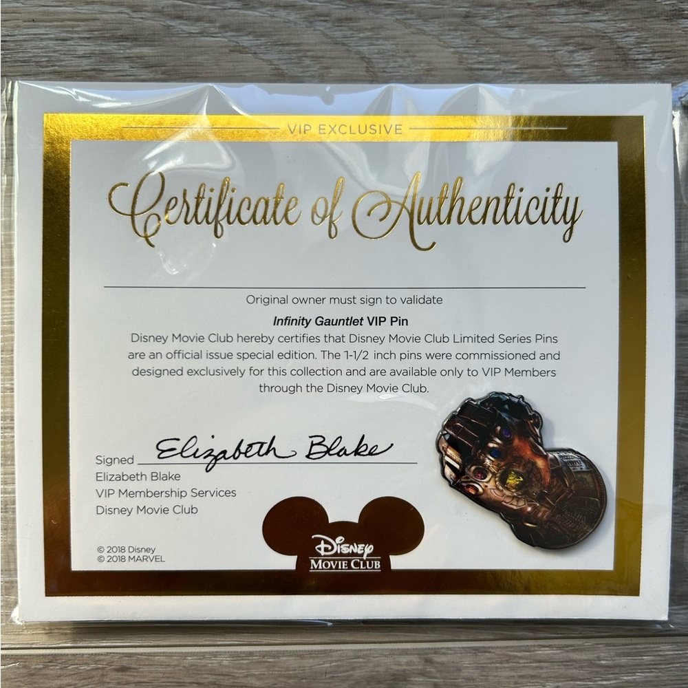 Disney Movie Club Exclusive Infinity Gauntlet VIP Pin